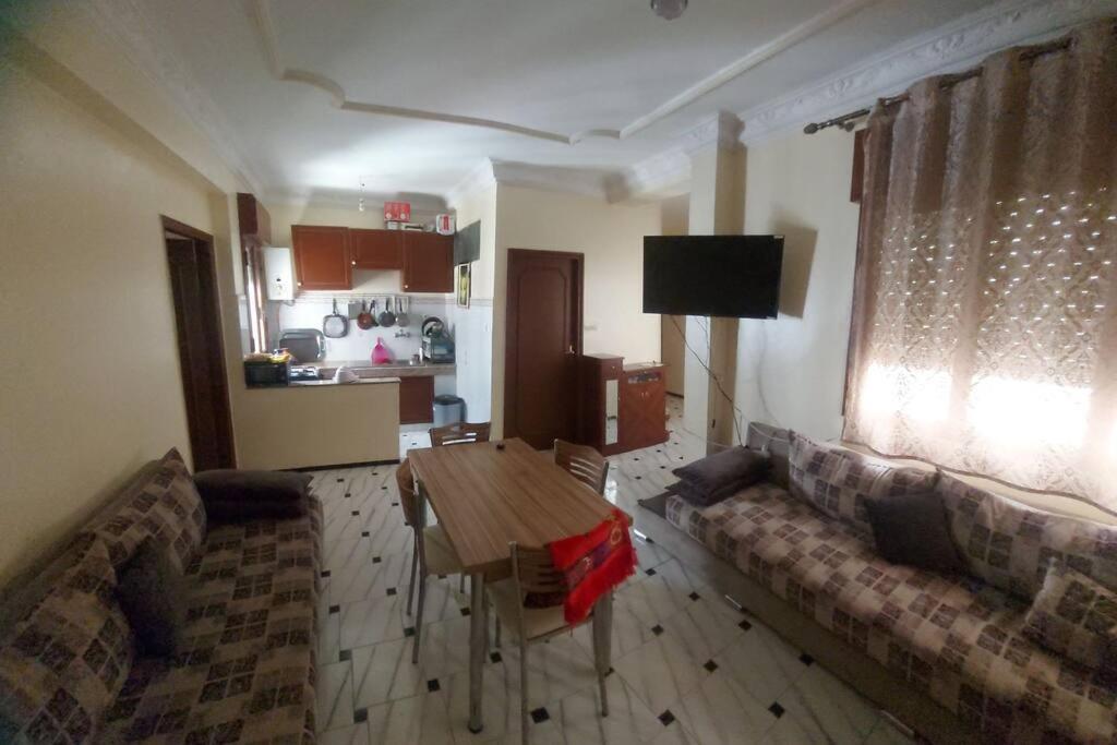 Appartement Au Centre De Tanger Nejma Bagian luar foto